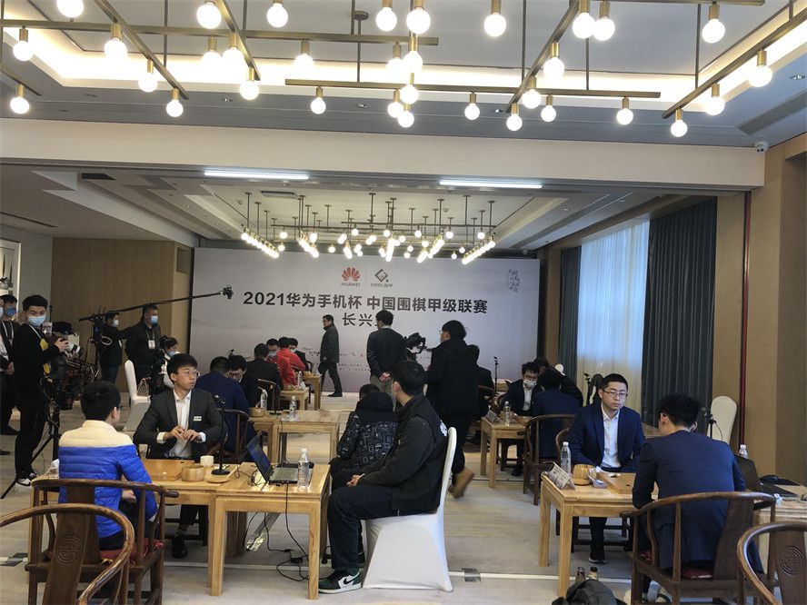 我对球队和哈维有信心，我们会为一切而战。